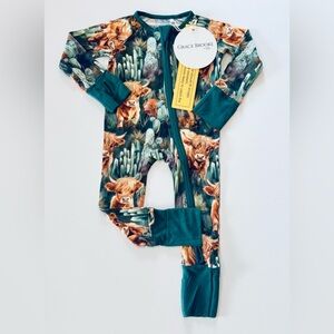 Grace Brooke + Co. Bamboo Highland Cow Convertible Zippy - Green and Brown